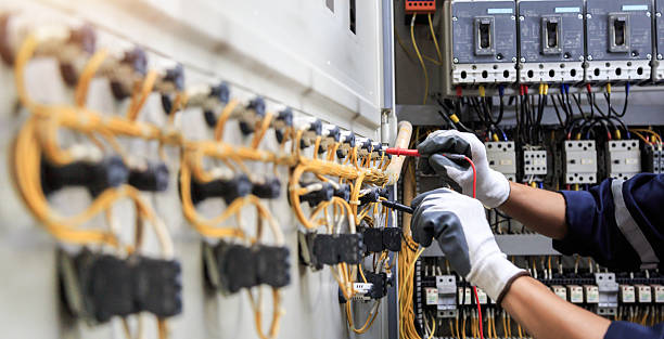 Professional Electrician technician working in Redwood Valley, CA